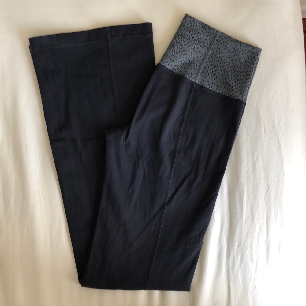 Gray Lululemon Groove Yoga Pants!